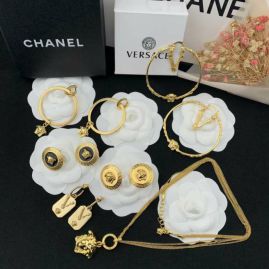 Picture of Versace Earring _SKUVersaceearing6jj516794